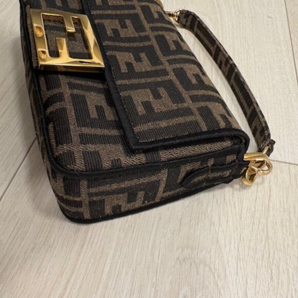 Fendi Baguette Mini Fabric Brown - Picture 5 of 11